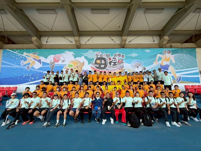中市選手教練圖片