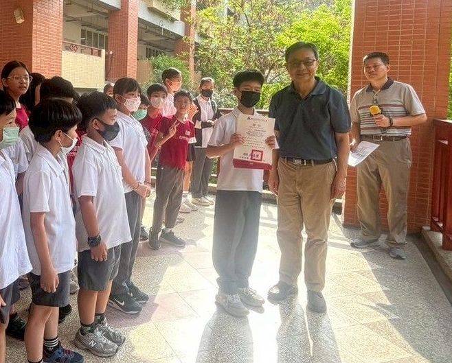 113學年度4月份【榮譽獎狀頒獎】圖片