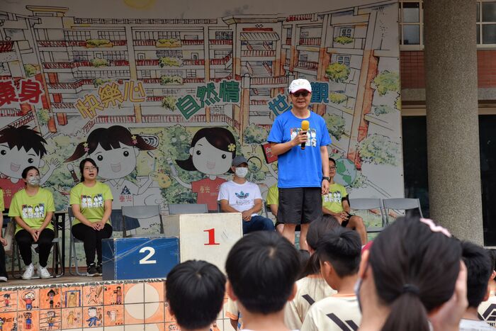吳校長勉勵大家持續運動圖片