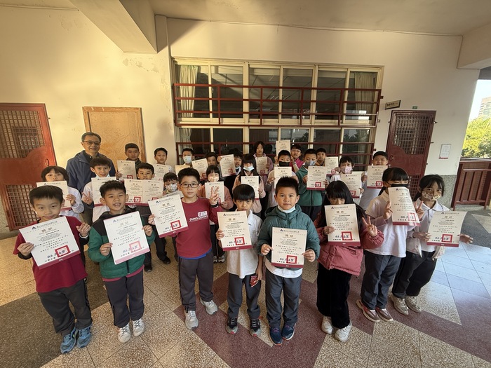 114學年度12月份【榮譽獎狀頒獎】圖片